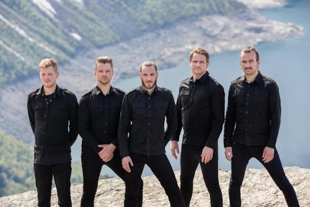SHINING — Shining Unleash Frosty New Single 'North'