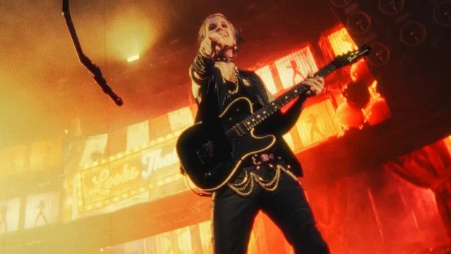 Motley Crue — John 5 Reflects on Motley Crue's 'Carnival Of Sins' Tour Success