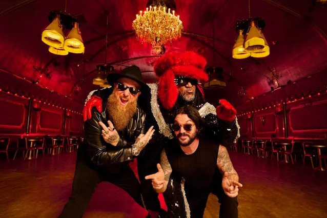 SKINDRED — Skindred Drop Music Video For Mental Health Anthem 'Big Em Up'