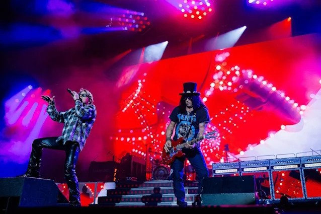 Guns N' Roses — Slash Confirms Guns N' Roses to Halt Touring in 2027 to Focus on New Material